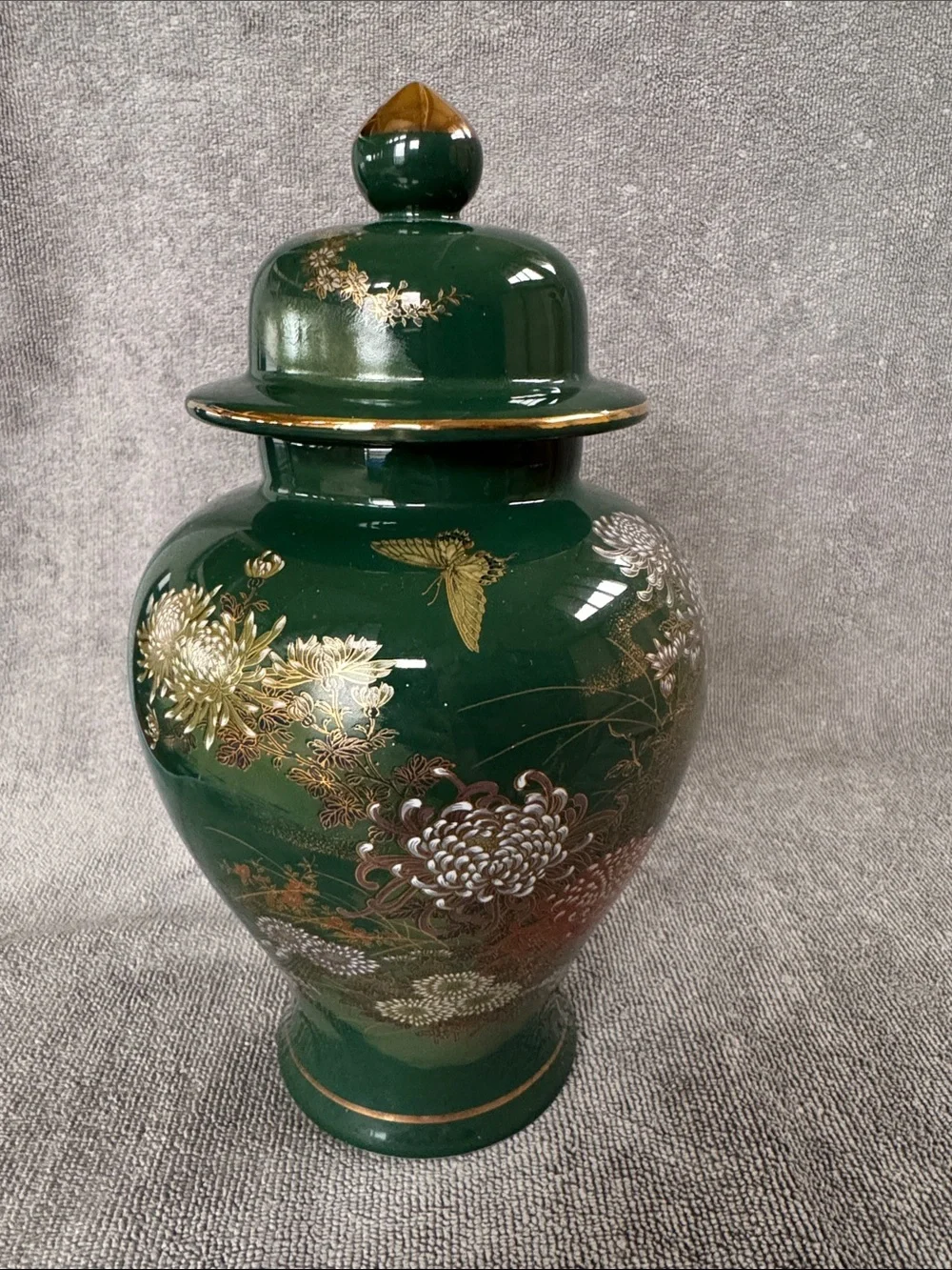 Vintage Tokyo Kiku Green and Gold Porcelain Ginger Jar Lidded Vase